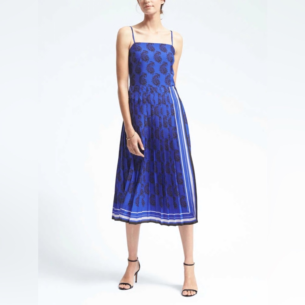 Banana Republic Fit & Flare Dress 8 Paisley Print Blue Black Pleated Women’s